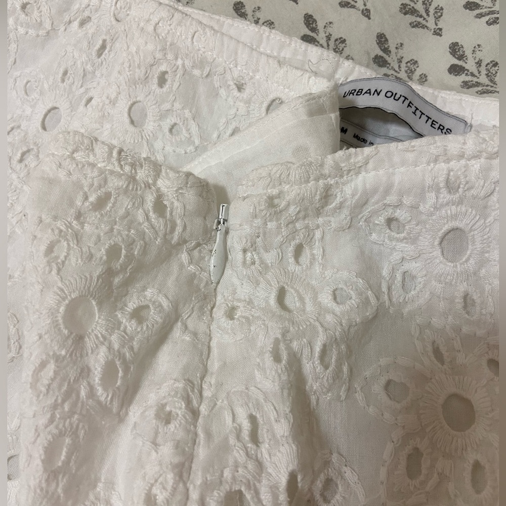Urban Outfitters High Waisted White Lace Shorts - Picture 6 of 7